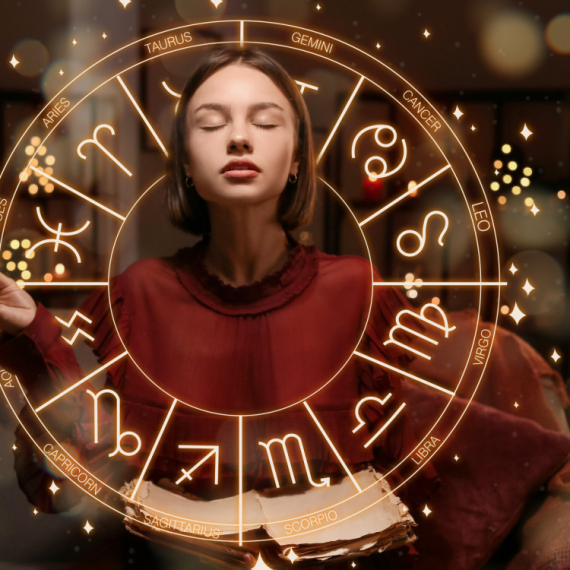 Ova drevna astrološka tehnika otkriva vašu sudbinu u 2026. godini (VIDEO)