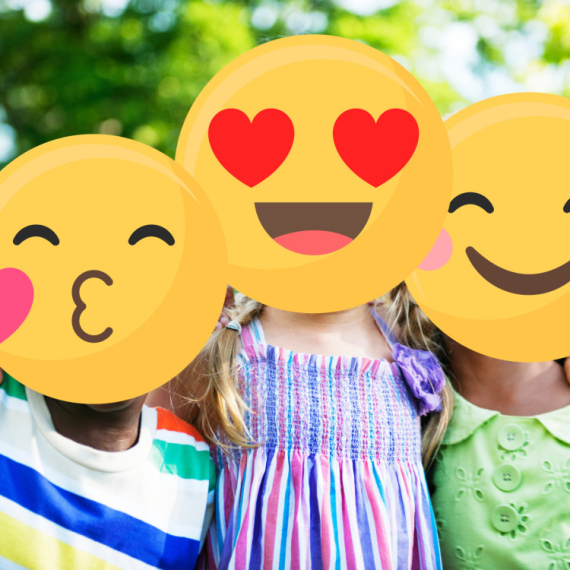 Na društvenim mrežama KRIJETE LICE DETETA sličicama? Stručnjak za bezbednost otkriva zašto ovo zapravo NE ČUVA PRIVATNOST!