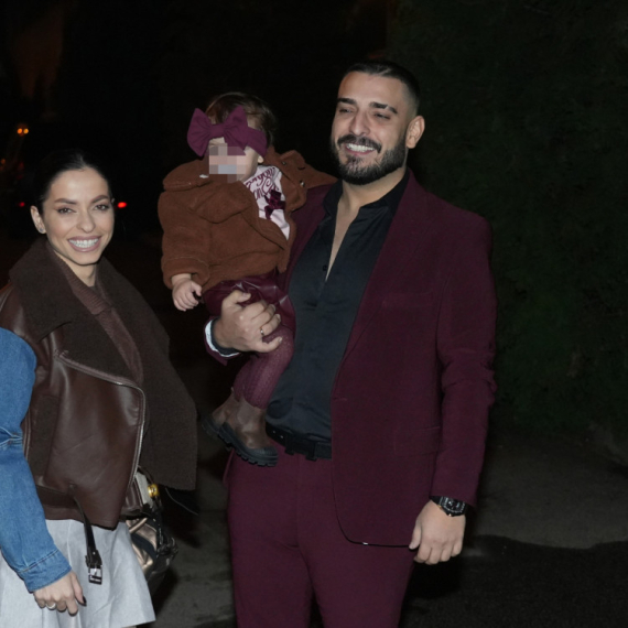 Ovako se proslavljaju BADNI DAN I BOŽIĆ u domu Darka Lazića: Pevač na ovaj veliki PRAZNIK nikada ne radi!