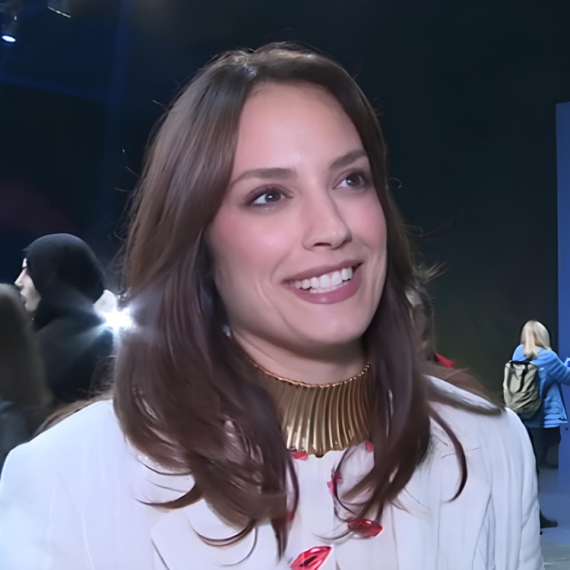 "Hoću da mojoj ćerki pokažem da je NORMALNO i da se malo ugojiš..." Marina Ćosić ističe da ima JEDAN ŽIVOT, a evo i KAKO planira da ga živi (VIDEO)