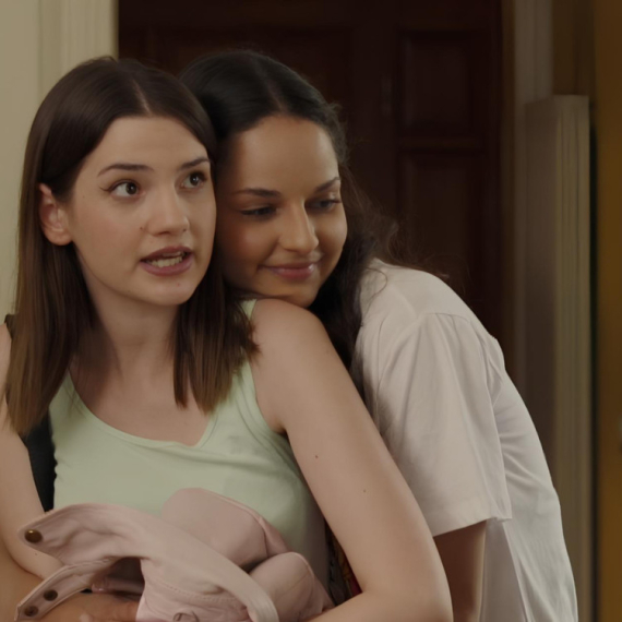 Dadilja sa sela - Četvrtak, 15. januar - Magdalena želi ponovo da čuva decu, što se Mici nikako ne dopada