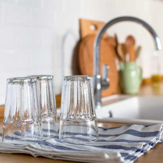 Malo ljudi zna, a korisno je: Nikad ne radite ovo sa čašama