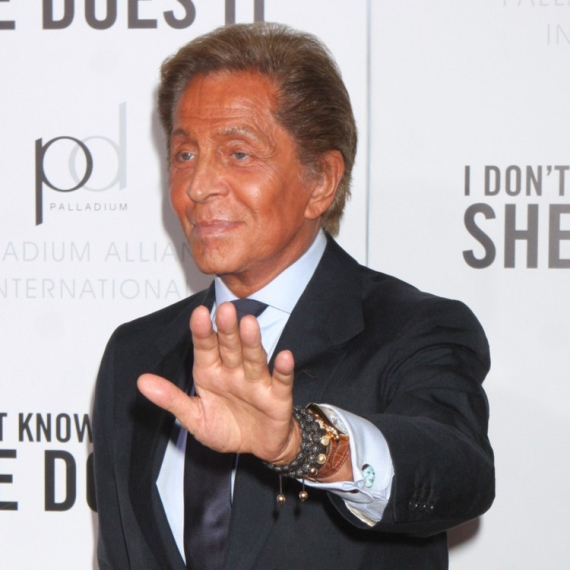 Sofija Loren, Donatela Versače, Klaudija Šifer, Karla Bruni... - Poznate ličnosti se opraštaju od čuvenog Valentina