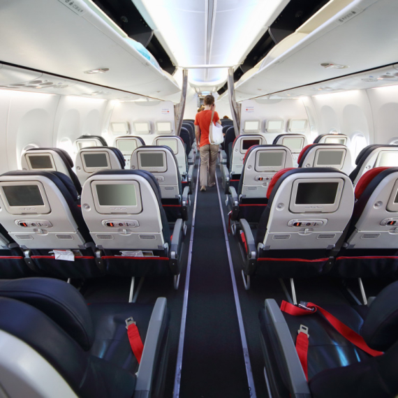 Putnica podelila najgoru stvar koja joj se dogodila na letu, pa pokrenula URNEBESNU RASRPAVU