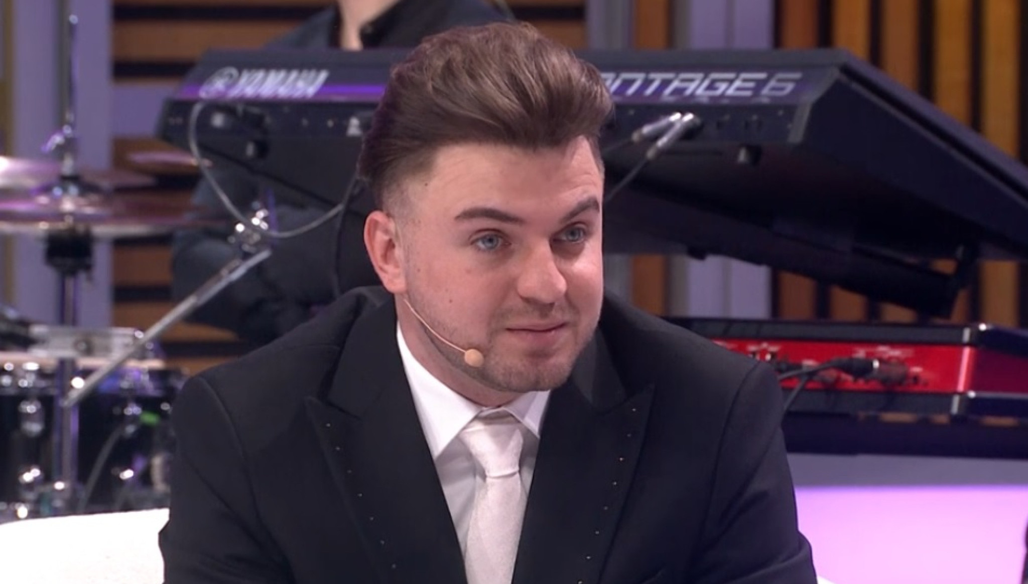 Pevač priznao da je radio TRANSPLANTACIJU KOSE, a ima samo 22 godine - otkrio i ZAŠTO!