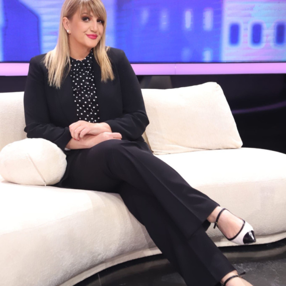 Na današnji praznik voditeljka proslavlja rođendan: Ljudi ne mogu da veruju koliko godina puni