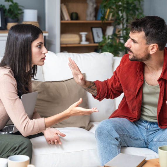 HOROSKOP ZA SREDU, 28. JANUAR: Vodolijama se budI LJUBOMORA, Lavovima neko pokazuje PRAVO LICE I NAMERE, Ribe DANAS ne mogu da ostvare ono što žele!