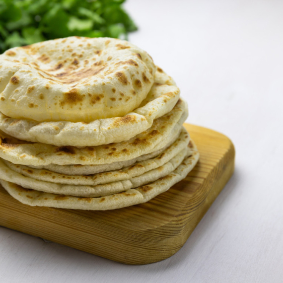 Domaći pita hleb od samo TRI SASTOJKA! (VIDEO)