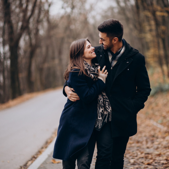 DNEVNI HOROSKOP ZA PETAK, 30. JANUAR: Za Bikove mogućnost NOVOG POZNANSTVA, Devicama dan za PRIJATELJE, Ribe se raduju susretu sa VOLJENOM OSOBOM