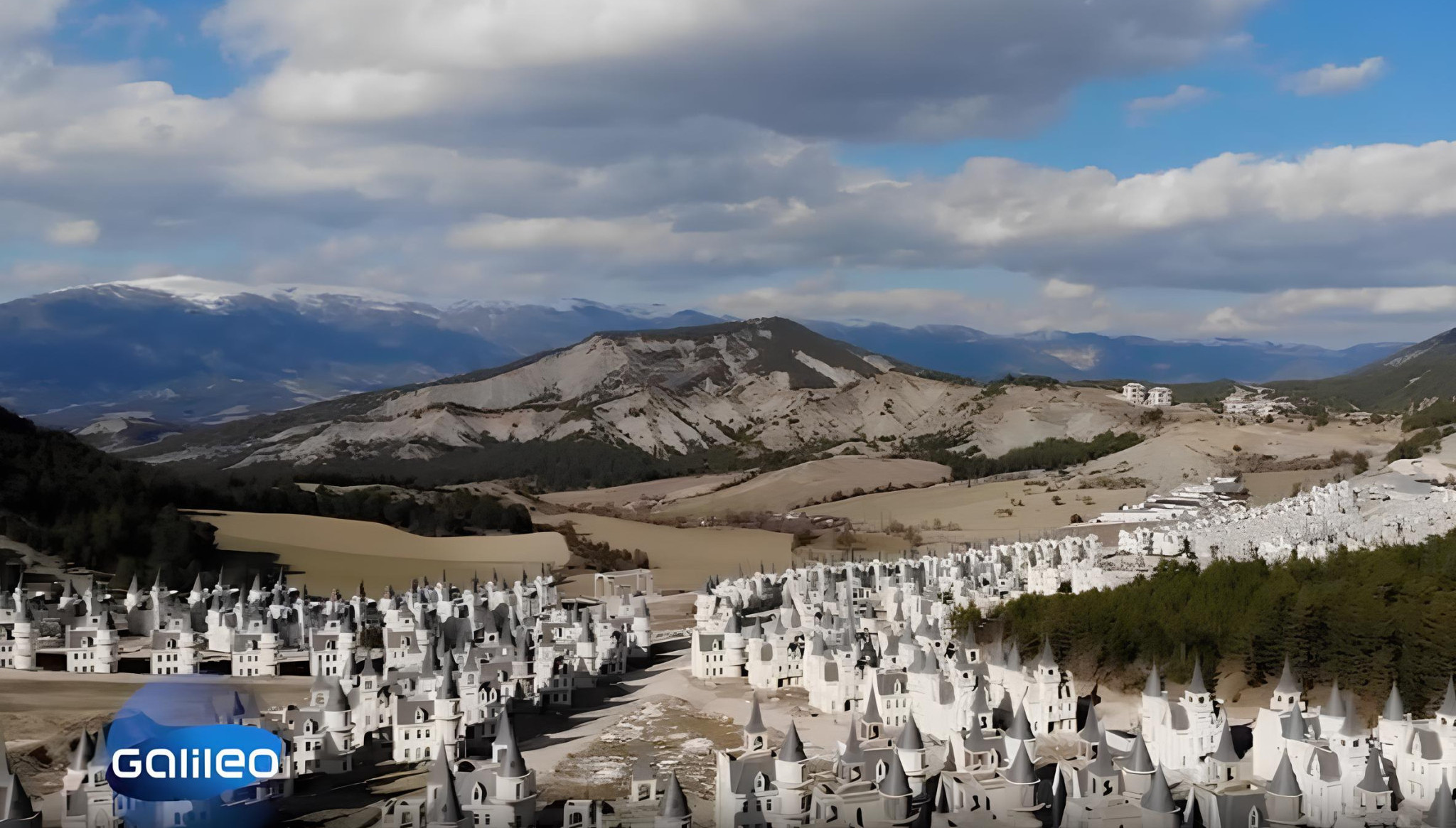 Galileo - Subota, 31. januar - Sneg, jezero, dvorci — zvuči kao bajka, ali izgleda kao Diznilend posle apokalipse!