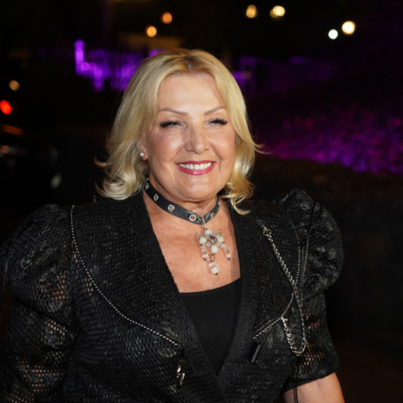 Malo ko zna da je OVA VODITELJKA sestra partnera Snežane Đurišić