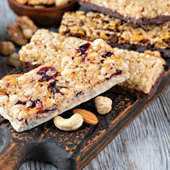 Domaće štanglice od žitarica su najbolja opcija kad vam se prijede nešto slatko (VIDEO)