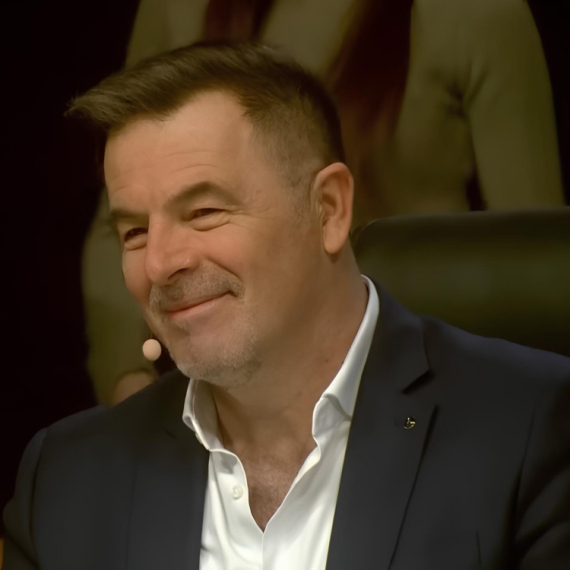 Ona je jedna od omiljenih pevačica Saše Miloševića Mareta: „Sija u svakom pogledu“