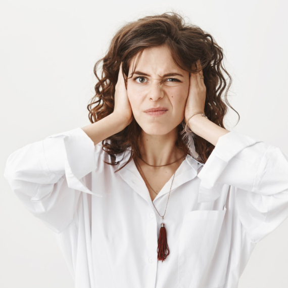 Užasava vas kada neko cupka nogom, mljacka ili srče supu? Možda je OVO KRIVAC...