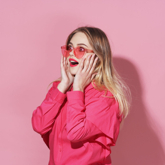 NEDELJNI HOROSKOP Rakovima donosi DUBOKE POSLOVNE PROMENE; slobodne RIBE biće mamac za udvarače – samo da ne stavljaju svoje čuvene ROZE NAOČARE!