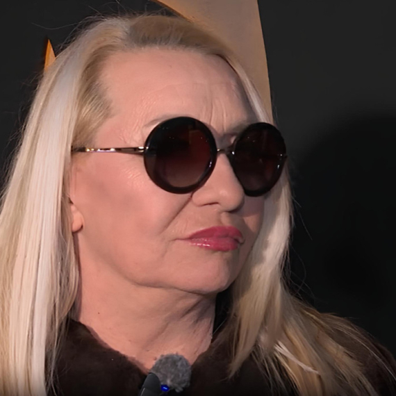 Ovaj VELIKI HIT Vesne Zmijanac napisao je DINO MERLIN: "Ćutala je 30 godina i sada se POVAMPIRILA"