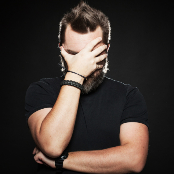 Pokušao da "smuva" devojku, ona ga blokirala: "Sviđaš mi se jer te drugi ne žele" (FOTO)