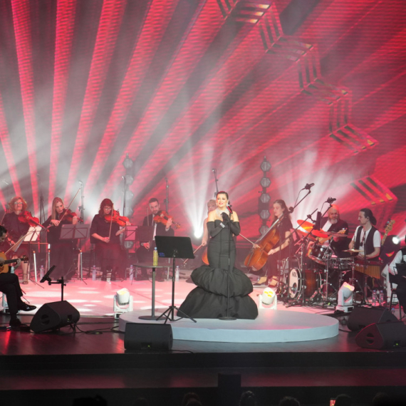 Dve večeri pune emocija u Plavoj dvorani - Nina Badrić održala koncerte za pamćenje i zakazala treći datum u Sava Centru