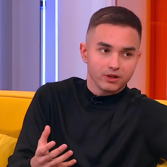 Ognjen je zamenjen kao beba u porodilištu! Evo KAKO je sve otkriveno - njegova mama je uvek imala osećaj da nešto NIJE U REDU (VIDEO)