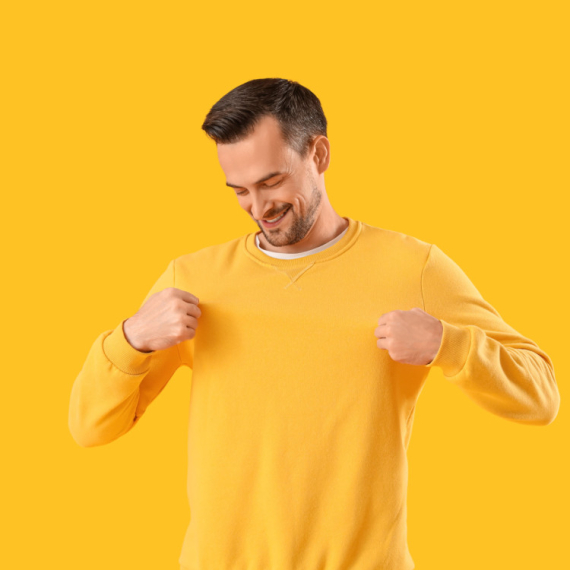 Znate li zašto neke majice i dukserice imaju mali trougao na vratu?