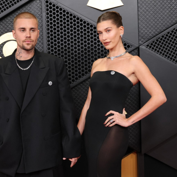 Bio je tinejdžerska senzacija, svi su mislili da će oženiti Selenu Gomez, pravio je mnoge SKANDALE, a onda se SKRASIO UZ NJU!