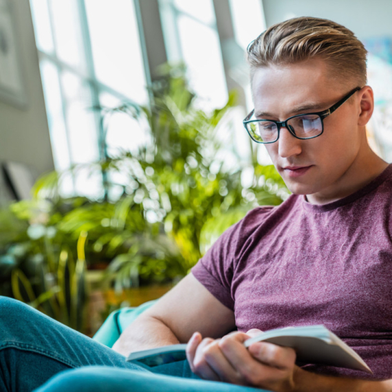 Znate li ko su "PERFORMATIVNI MUŠKARCI"? Da li biste se zabavljale sa jednim takvim? (VIDEO)