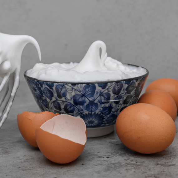 Proteinski hlepčići od belanaca - spremni očas posla, a toliko ukusni (VIDEO)