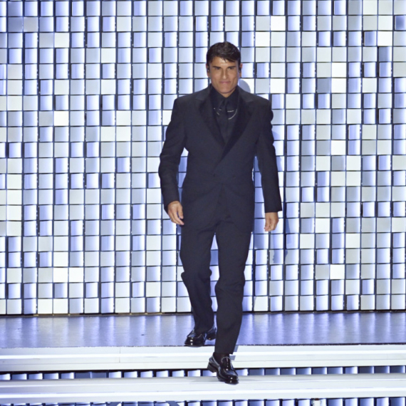 Ima 56 godina i oduvao je sve: Ko je Sal da Vinči, NOVI POBEDNIK Sanrema?