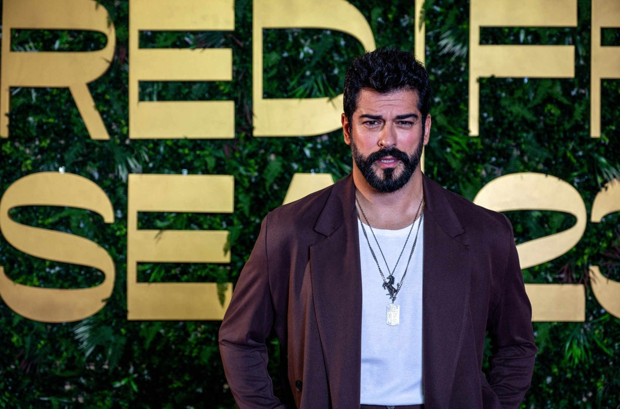 Njegov život je zanimljiviji od svake turske serije! Čuveni glumac ostavio devojku pred oltarom, a onda oženio njenu SUPARNICU