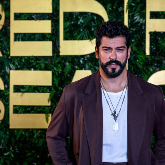 Njegov život je zanimljiviji od svake turske serije! Čuveni glumac ostavio devojku pred oltarom, a onda oženio njenu SUPARNICU