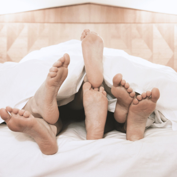 EMOTIVNI ROLERKOSTER! Svingerka progovorila o svom ISKUSTVU - prisutna je i LJUBOMORA, ali... (VIDEO)