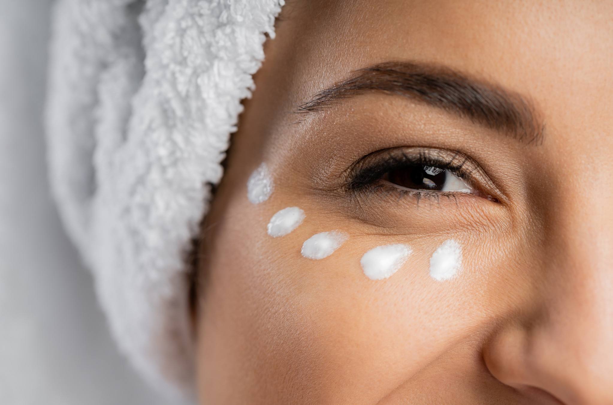 Smanjite otoke i bore kod očiju na PRIRODAN NAČIN - potrebne sastojke verovatno već IMATE KOD KUĆE