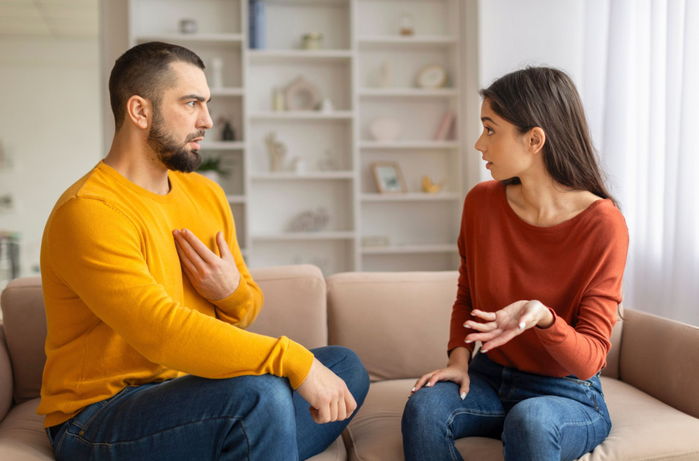 Način na koji GOVORIMO – "tihi ubica" SVIH ODNOSA, i emotivnih i prijateljskih!