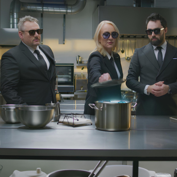 MasterChef Srbija - Petak, 6. mart -  Takmičari u crnim keceljama osmesima pokušavaju da oteraju tremu