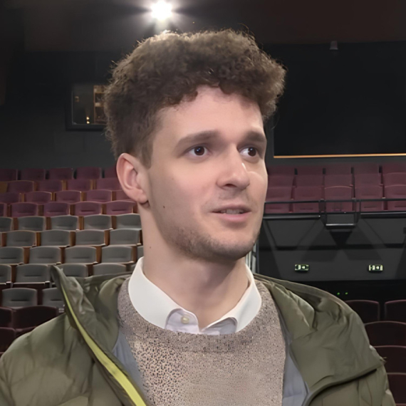 KRENUO OČEVIM STOPAMA: Glumac otkrio KOLIKO mu je bilo teško da od "nečijeg sina" postane IME ZA SEBE (VIDEO)