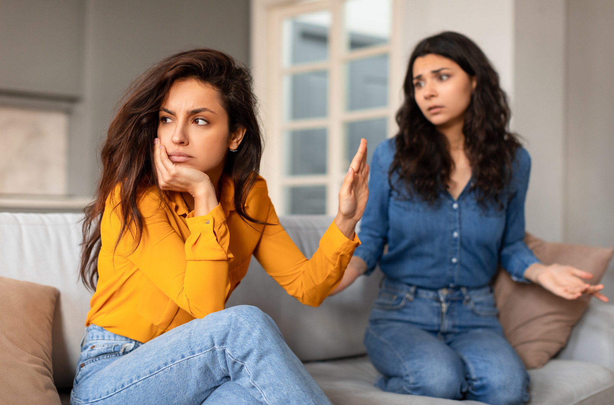 Ljudi rođeni u OVIM MESECIMA veoma teško TRAŽE POMOĆ!