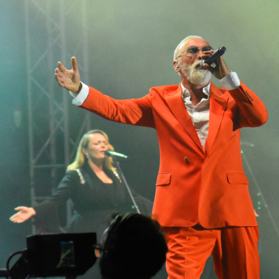 Svi pevaju ovaj narodnjak, a malo ko zna da ga je napisao Dino Merlin