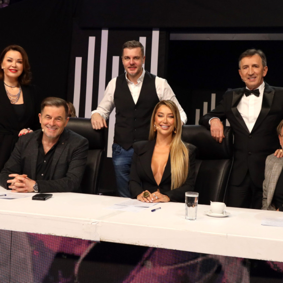 Nikad nije kasno - Nedelja, 15. mart - Tea Tairović prvi put u žiriju, jedva suzdržala emocije: "Svaka čast"