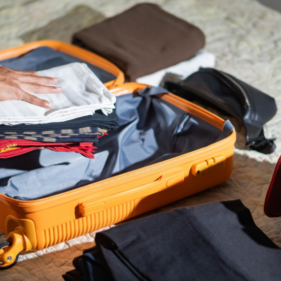 Viralni "sudoku" trik za pakovanje kofera: Ponesite manje stvari, a više kombinacija