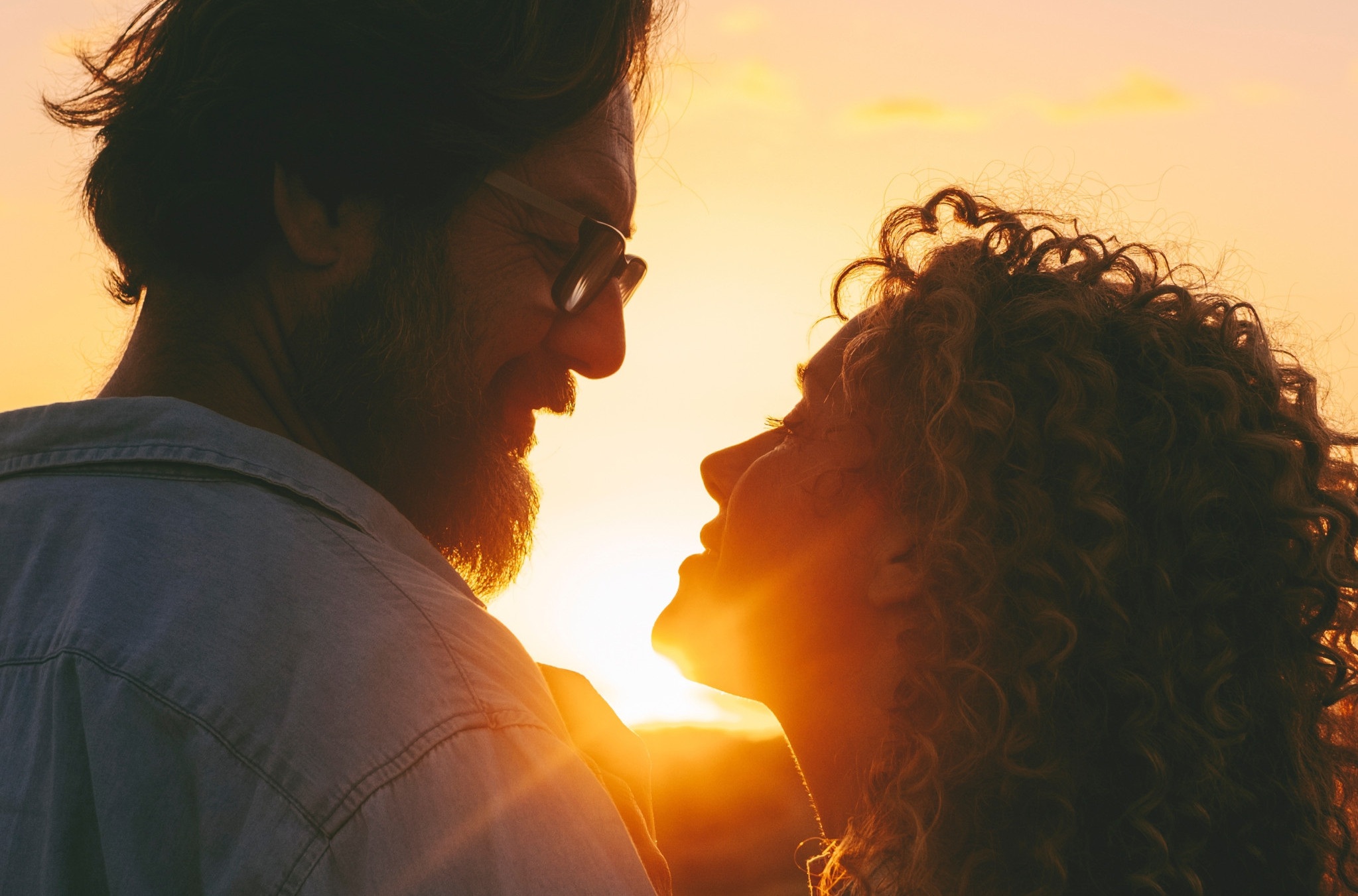 DNEVNI HOROSKOP ZA PONEDELJAK 16. MART: Jarčevima je potrebna PODRŠKA VOLJENE OSOBE, pred Škorpijama PRODUKTIVAN DAN,  Bikove očekuju važni POSLOVI