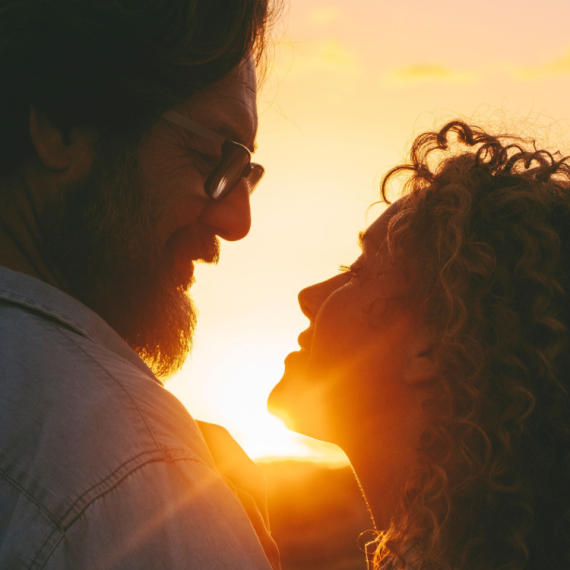 DNEVNI HOROSKOP ZA PONEDELJAK 16. MART: Jarčevima je potrebna PODRŠKA VOLJENE OSOBE, pred Škorpijama PRODUKTIVAN DAN,  Bikove očekuju važni POSLOVI