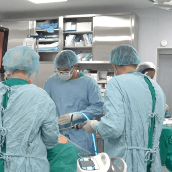 Operacija smanjenja želuca: Put od odluke do novog života (Vodič kroz pripremu i oporavak)