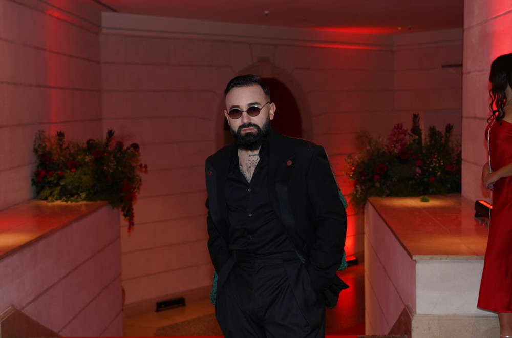 Nikada ne biste pogodili kojim POSLOM se bavio naš poznati pevač pre nego što je postao POZNAT