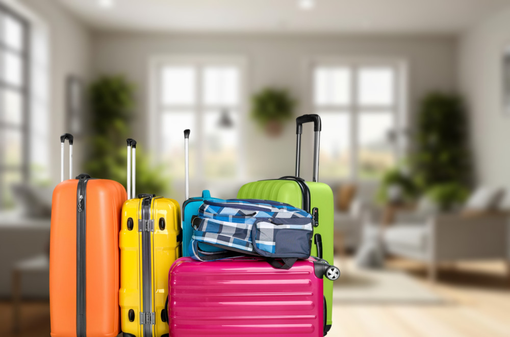 Nikada ne kupujte kofere u OVE TRI BOJE: Stručnjak za bezbednost UPOZORIO PUTNIKE - najčešće su, ali i NAJRIZIČNIJE!