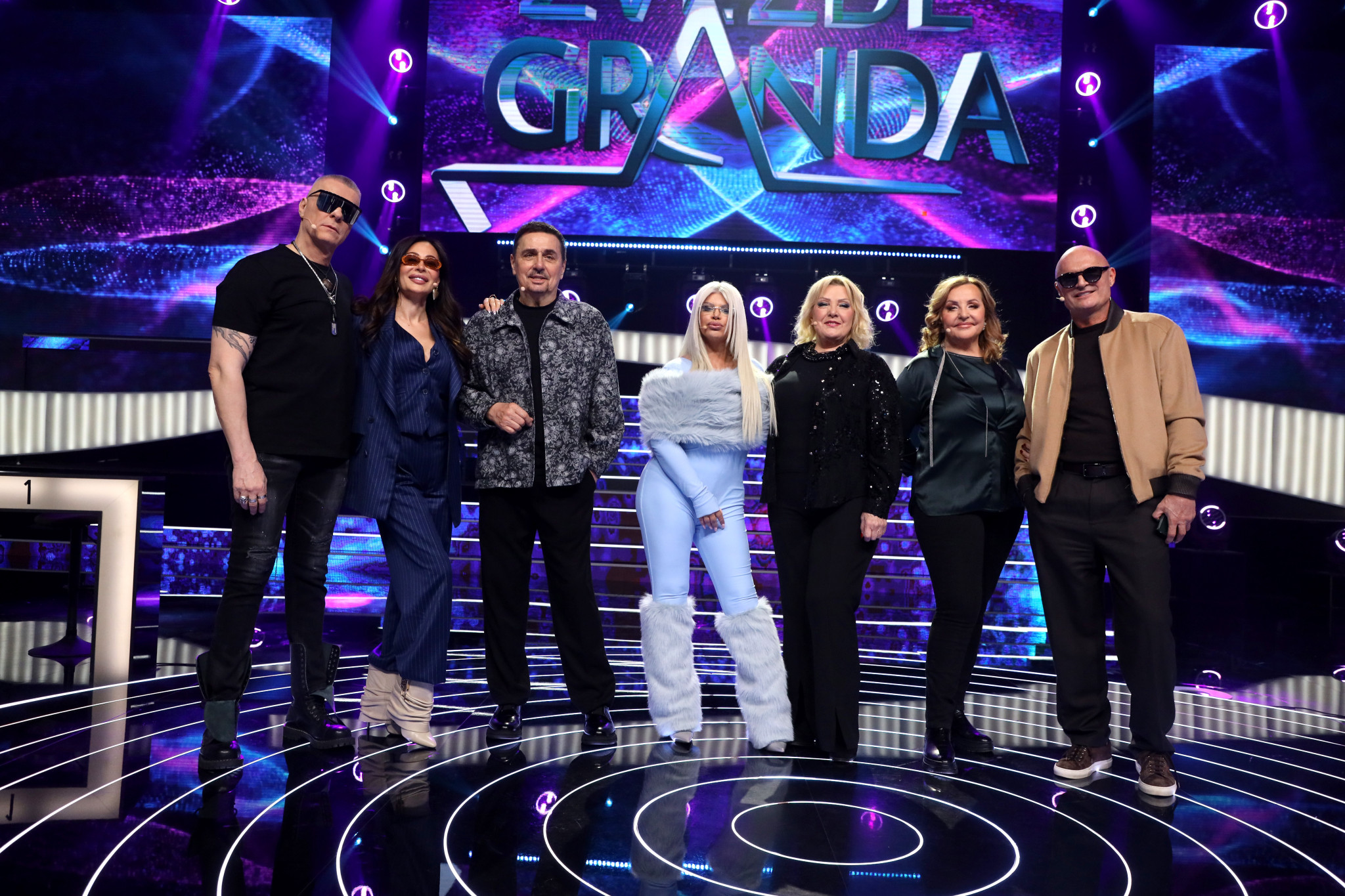 Zvezde Granda - Subota, 21. mart - Od žestoke svađe do poljupca usred emisije: Ceca i Sneža zaratile, Dara ‘izvadila’ situaciju