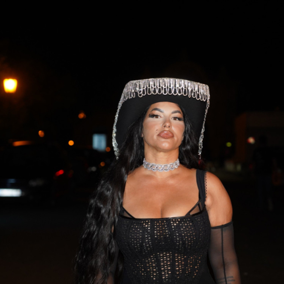 Rasprodaje cipele u HUMANITARNE svrhe, a bunde je držala u FRIŽIDERU! Seka Aleksić otkrila hit detalje iz privatnog života