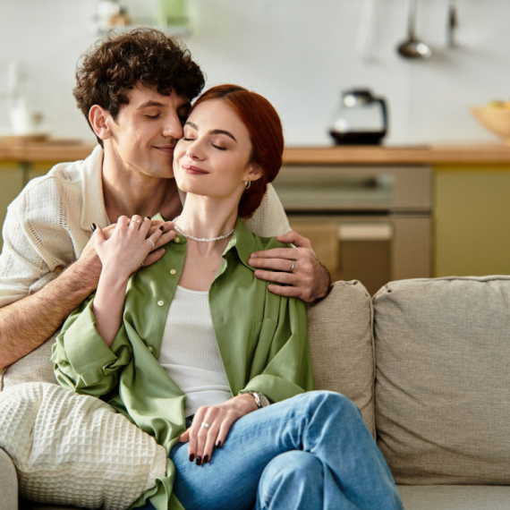 DNEVNI HOROSKOP ZA SREDU 25. MART: Jarčevima je potrebno da se OPUSTE, Škorpije uživaju u pažnji partnera, Blizanci neka se SUZDRŽAVAJU od teških tema