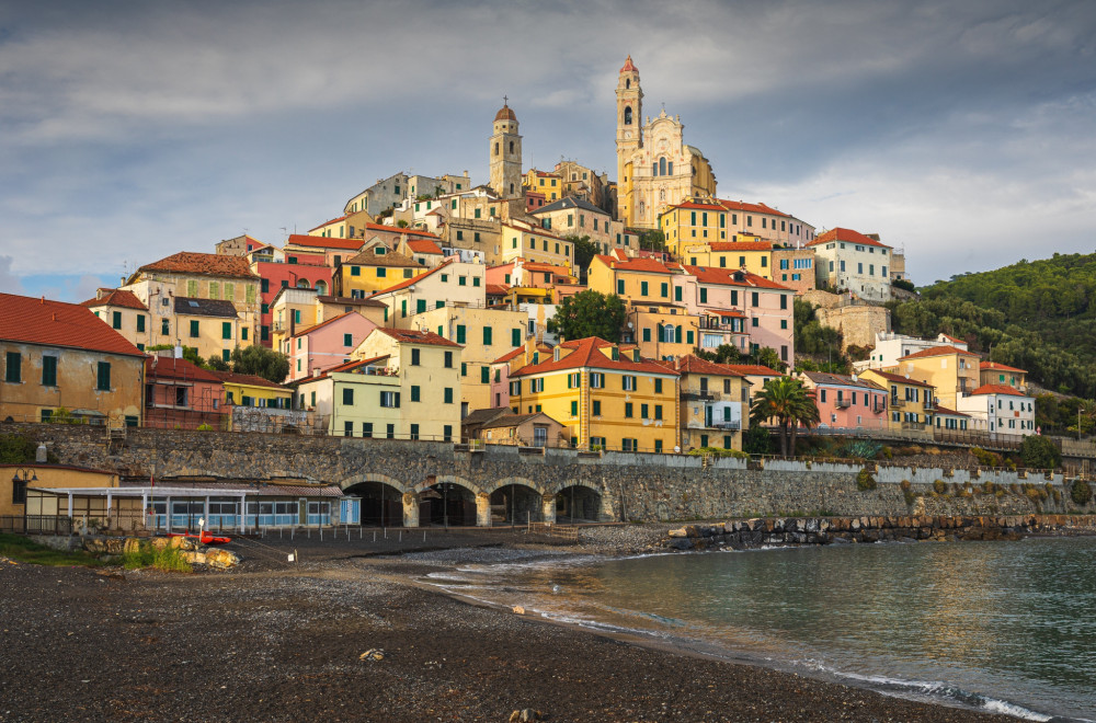 Zovu ga SELO STOTINU UDOVICA, a iza njegove HIPNOTIŠUĆE LEPOTE krije se TRAGIČNA PRIČA o imenu po kom ga većina prepoznaje