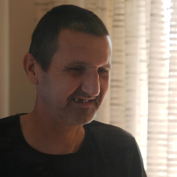 Radna akcija sa Tamarom - Sreda, 25. mart - Samohrani otac tri dečaka i baka imaju kućicu koja nema priključenu vodu