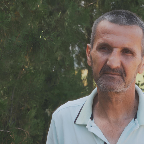 Radna akcija sa Tamarom - Sreda, 25. mart - Samohrani otac tri dečaka i baka imaju kućicu koja nema priključenu vodu